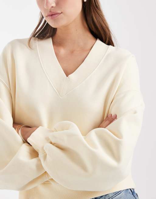 Levi's vintage slouchy v-neck sweatshirt in light yellow, 3 of 4