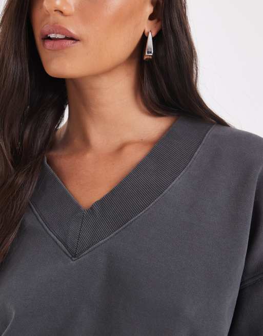 Levi's vintage v-neck sweatshirt in dark grey, 3 of 4
