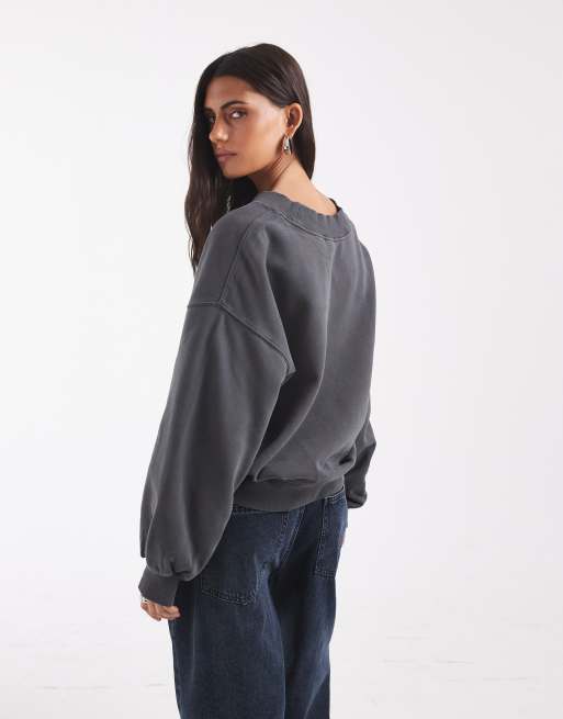 Levi's vintage v-neck sweatshirt in dark grey, 4 of 4