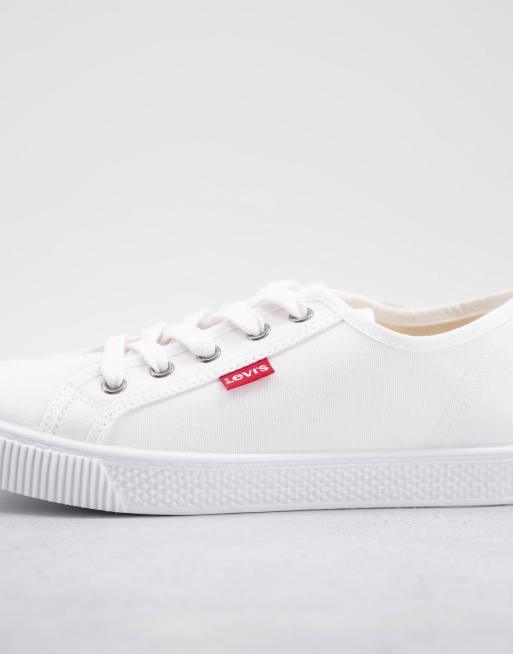 Levi's – Vita skor i canvas med röd flik, 4 av 4
