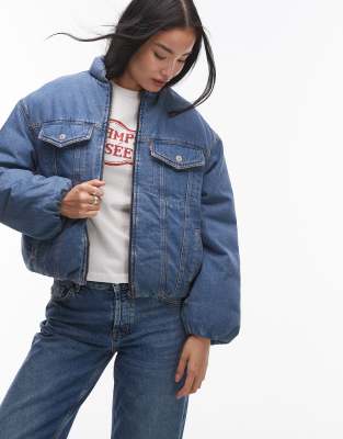 Levi's - Wattierte Trucker-Jeansjacke im 90er-Stil in Mittelblau