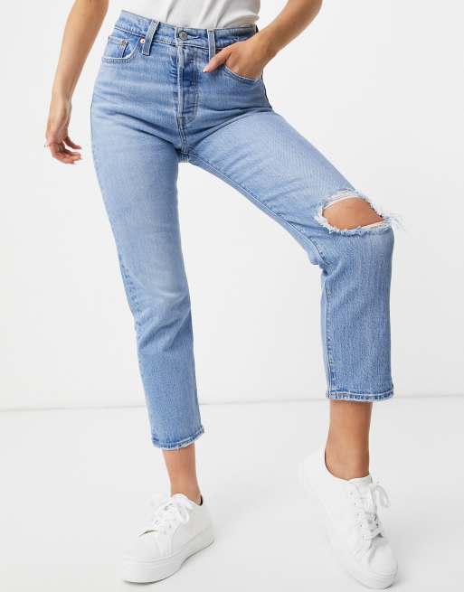 Wedgie Fit Straight Jeans - Light Wash