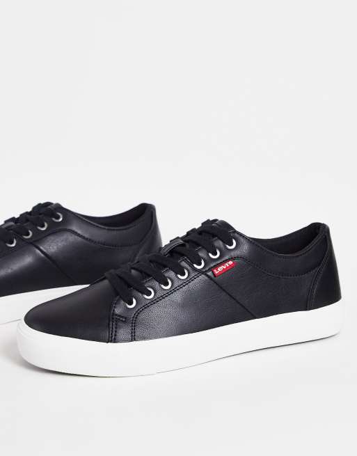 Levi's woodward sneakers with small tab logo in black | ASOS