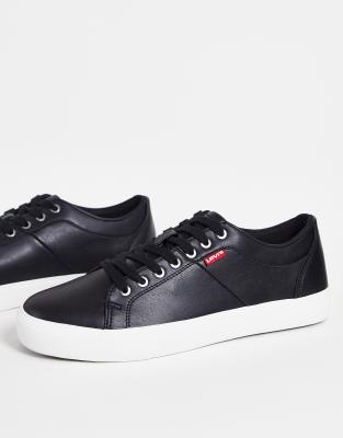 black levis trainers