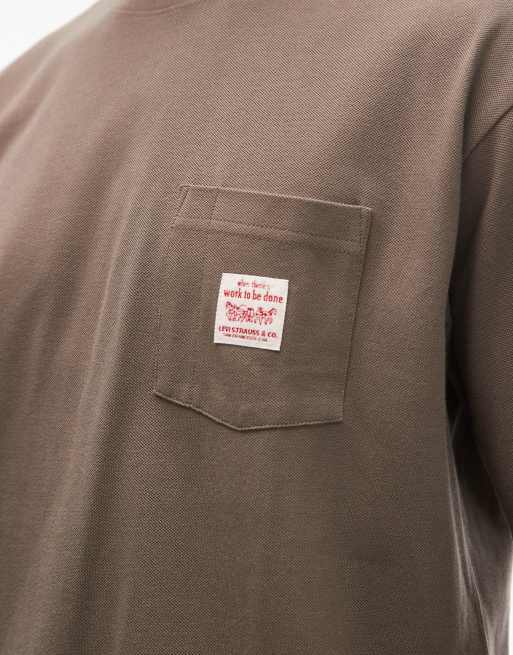 Levi's – Workwear – Brun, avslappnad t-shirt med logga på fickan, 5 av 5