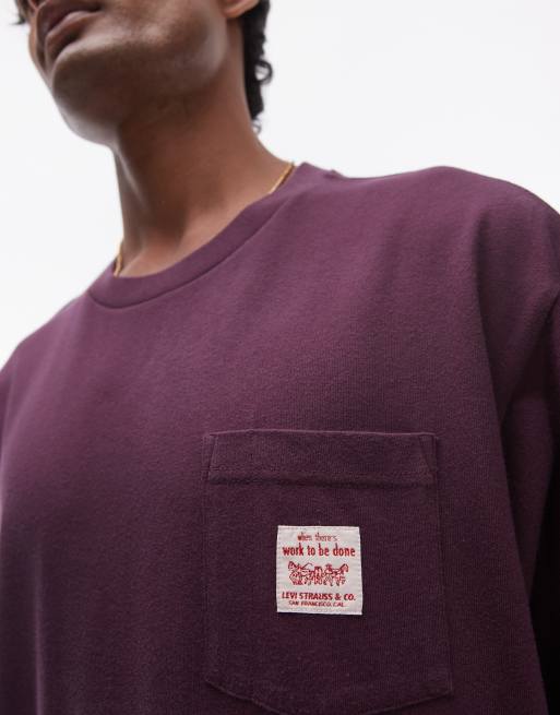 Levi's – Workwear – Capsule Label – Vinröd, ledig t-shirt med ficka och logga, 2 av 4