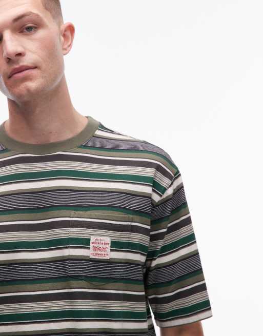 Levi's - Workwear Capsule - Losvallend T-shirt met logolabel op de borstzak in donkergroen, 5 van 5