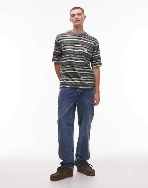 Levi's - Workwear Capsule - T-shirt ampia verde scuro a righe con etichetta del logo sulla tasca, 2 di 5