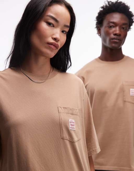 Levi's - Workwear Capsule - T-shirt ample unisexe à poche ornée d'une étiquette logo - Fauve, 2 de 4