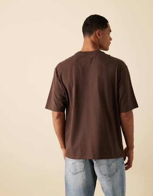 Levi's - Workwear Capsule - T-shirt met losse pasvorm en logo op de zak in bruin, 3 van 5