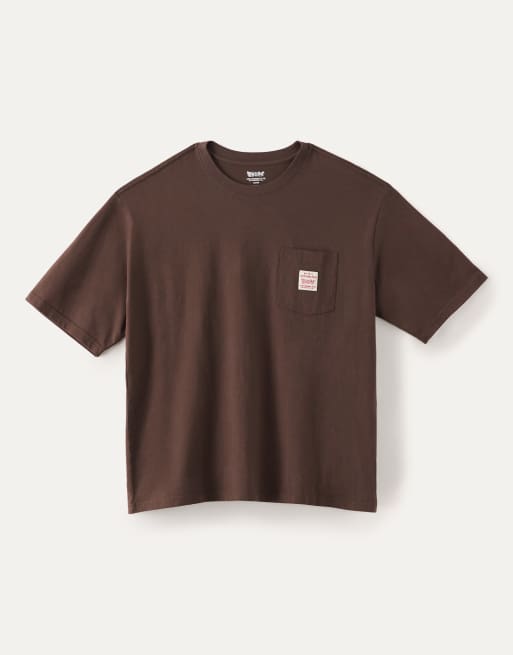Levi's - Workwear Capsule - T-shirt met losse pasvorm en logo op de zak in bruin, 5 van 5