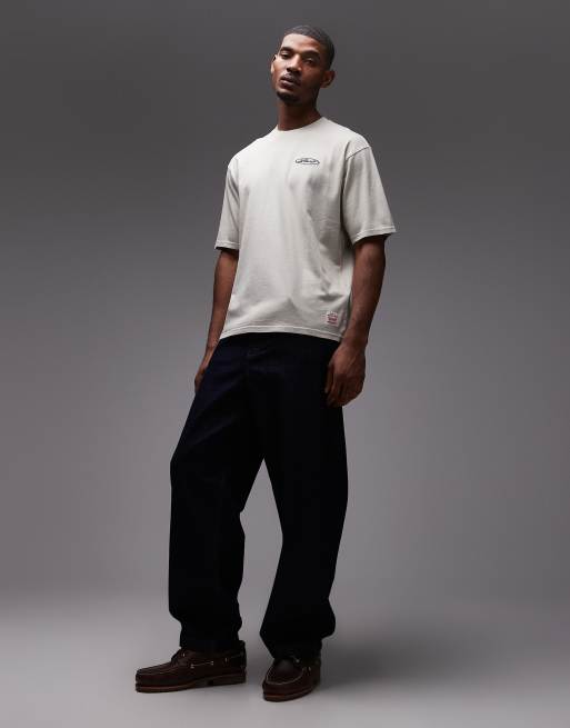 Levi's - Workwear - T-shirt met grafische print op de achterkant in grijs, 2 van 5
