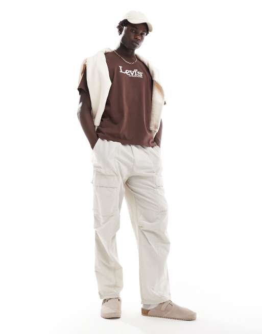 Levi's x ASOS Exclusive – Brun t-shirt med logga på bröstet i retrostil, 4 av 4