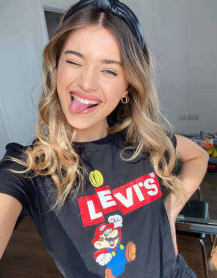 Levi's X Super Mario perfect tee in black | ASOS