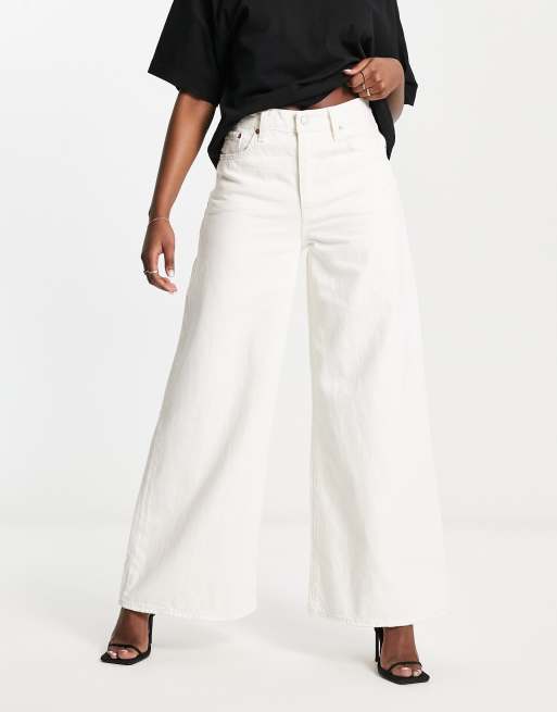 Levi's XL flood flare jean in white | ASOS