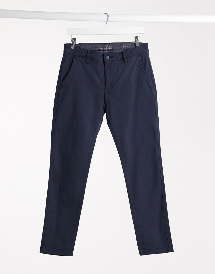 Levi's – XX Chino – Marinblå byxor med smal passform