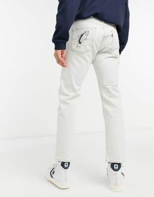 Levi's - Youth 501 93 - Cropped distressed jeans met rechte pijpen in bleek  wassing | ASOS