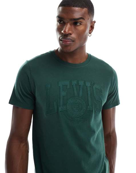 Levi's – Zielony T-shirt o luźnym kroju z aplikacją z logo w uczelnianym stylu - view 1