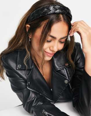 203758663-1-black display picture 1