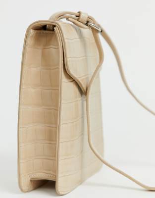 beige croc bag