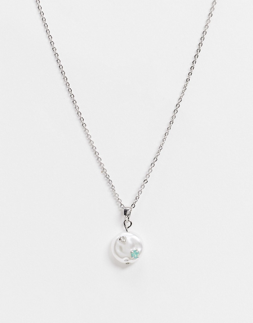 Liars & Lovers Necklace In Silver With Pearl Charm Pendant