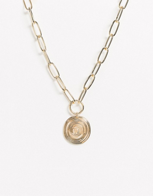 Liars & Lovers necklace with chunky chain and coin in gold
