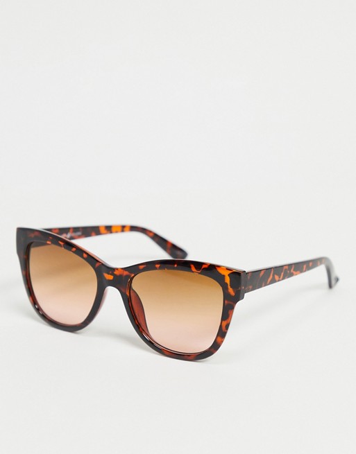 Liars & Lovers oversized cateye sunglasses in tortoiseshell