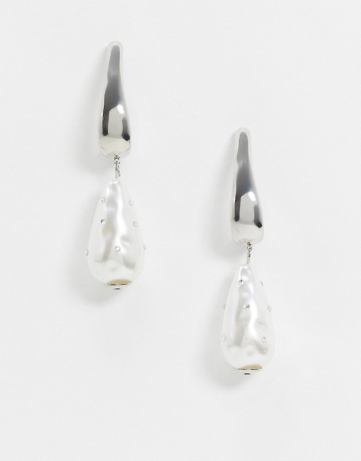 Liars & Lovers silver hoops earring with pearl drop