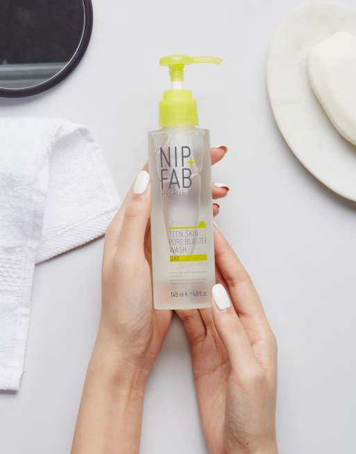 Limpiador de día Teen Skin Fix Pore Blaster de Nip+Fab, 4 de 4