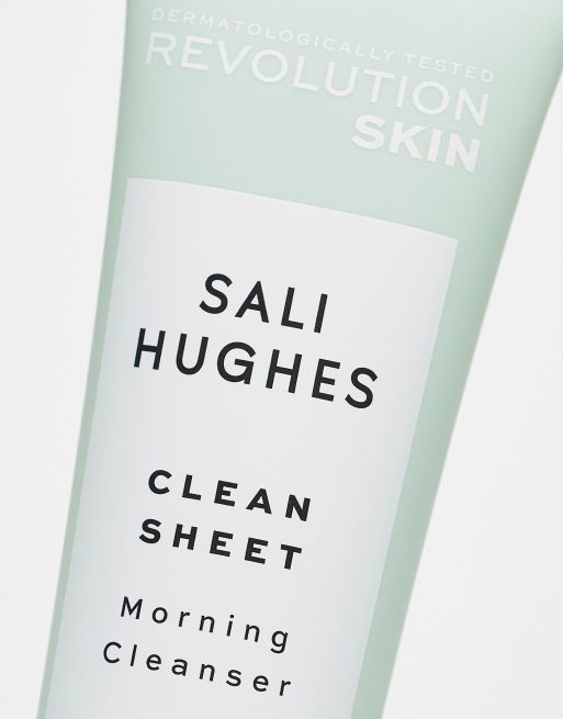 Limpiador de mañana Clean Sheet de Revolution x Sali Hughes, 4 de 4