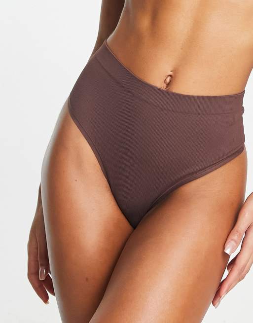 Lindex – Brązowe bezszwowe stringi prążkowane z wysokim stanem 