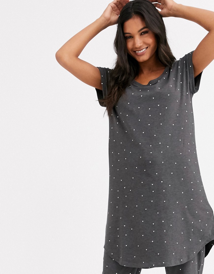 Lindex - Elisa - Top del pigiama lungo in cotone organico grigio scuro con cuoricini