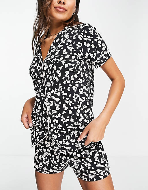 Lindex Exclusive cotton leopard print short sleeve revere pyjama top in black - BLACK