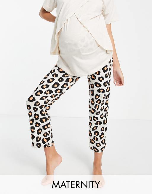 Lindex - Exclusivité - MOM Mia - Ensemble de pyjama en coton biologique à imprimé léopard, 2 de 2