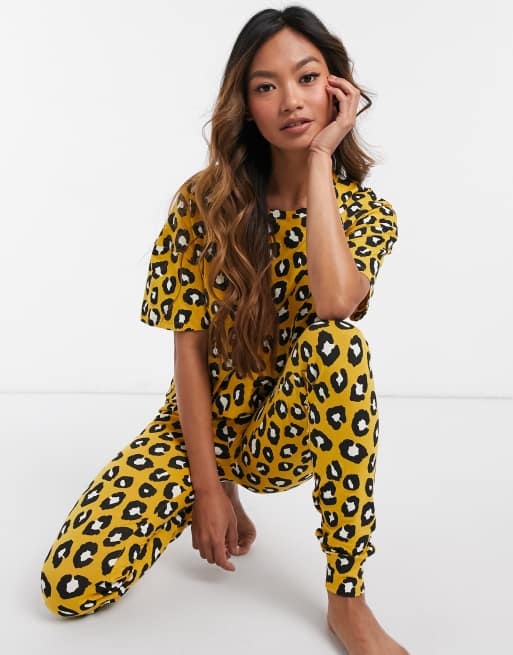 Lindex - Gult sæt med T-shirt og leggings med leopardprint - Kun hos ASOS - YELLOW, 4 af 4