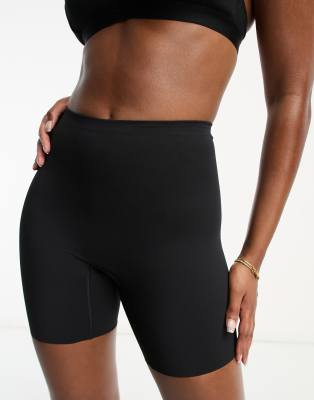 Lindex - Janelle - Mittelstark formgebende, konturierende Shorts in Schwarz-Black