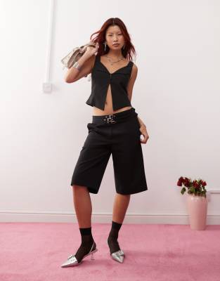 Удлиненные шорты Lioness 90-х годов с низкой талией и пряжкой черного цвета - часть комплекта 13790₽