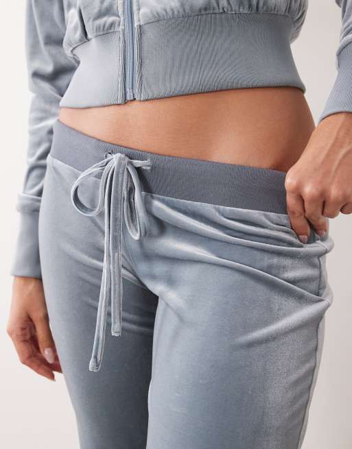 Lioness Alba velour low rise flare trackpant co-ord in light grey, 3 of 5