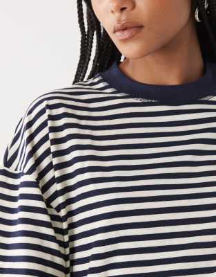 Lioness Bloom Cotton Blend Short Sleeve Crew Neck Boxy T-shirt In Black