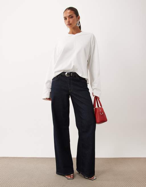 Lioness Bloom v-neck oversized long sleeve t-shirt in white, 2 of 4