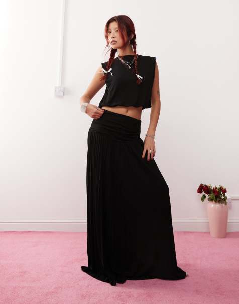 Lioness boxy sleeveless crop top and maxi skirt co-ord in black - view 1