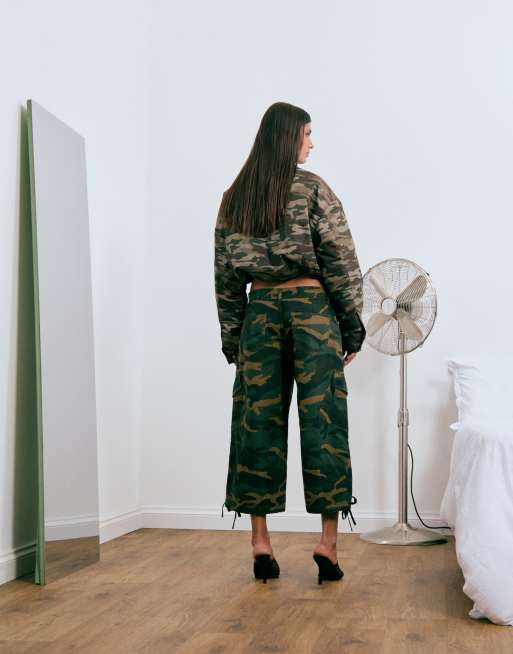 Lioness - capris cropped de pernera ancha con detalle de lazada en camuflaje, exclusivos, 4 de 5