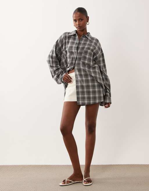 Lioness Clarity relaxed button up shirt in slate plaid check, 3 of 4