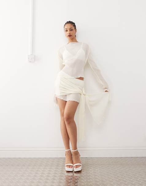 Lioness - Co-ord set van plissé top met lange mouwen en minirok in ivoorwit - view 1
