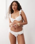 [Lioness] Lioness daydream broderie ruffle strap underwire bikini top in white (part of a set) M Porcelain
