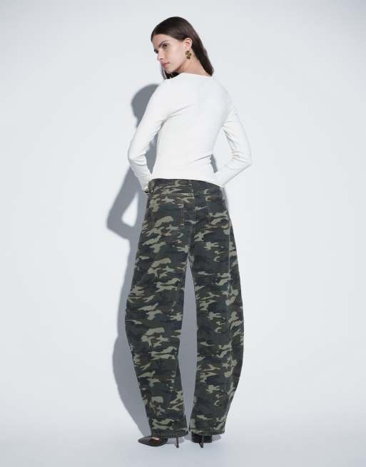 Lioness eksklusive Horseshoe barrel-leg jeans i camo, 4 af 9