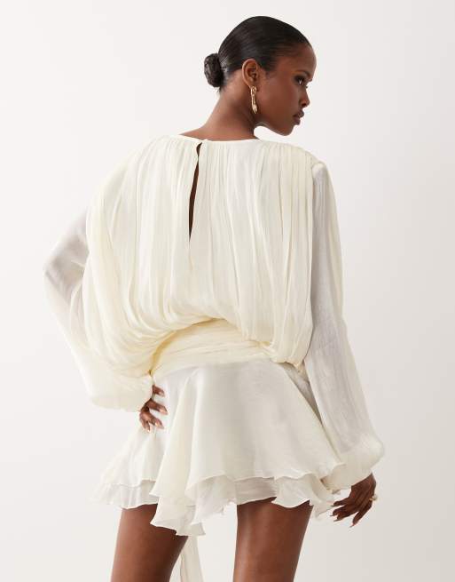 Lioness – Elements – Minikleid aus hochglänzendem Chiffon in Champagner mit Drapierung, Ballonärmeln und Bindegürtel, 2 von 4