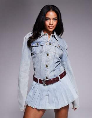Lioness - Ensemble veste en jean avec ceinture et mini-jupe short plissées à détails cintrés - Bleu clair délavé - view 1