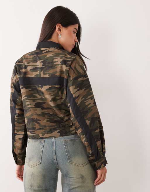 Lioness Essential funnel neck windbreaker jacket in camo, 3 of 4