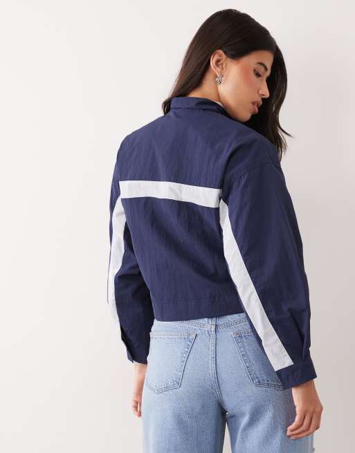 Lioness Essential funnel neckwindbreaker jacket in navy, 2 of 4